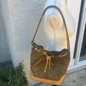 La Tour Eiffel Paris Classic Monogram Pattern Leather Trim Bucket Purse